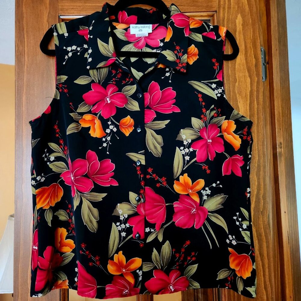 Women's Kathy Ireland Sleeveless Blouse - Size L